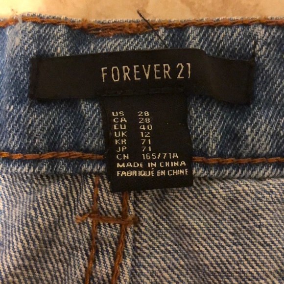 Forever 21 American Flag Shorts - Picture 4 of 4